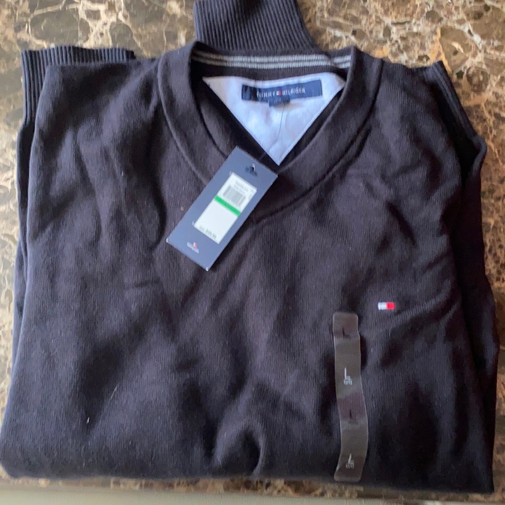 Mens Tommy Large V Neck NWT